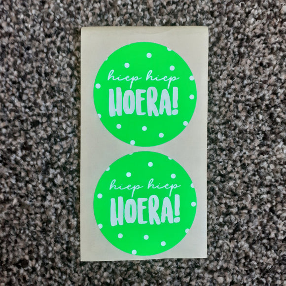Cadeausticker Hoera Neon Groen (5 stuks)